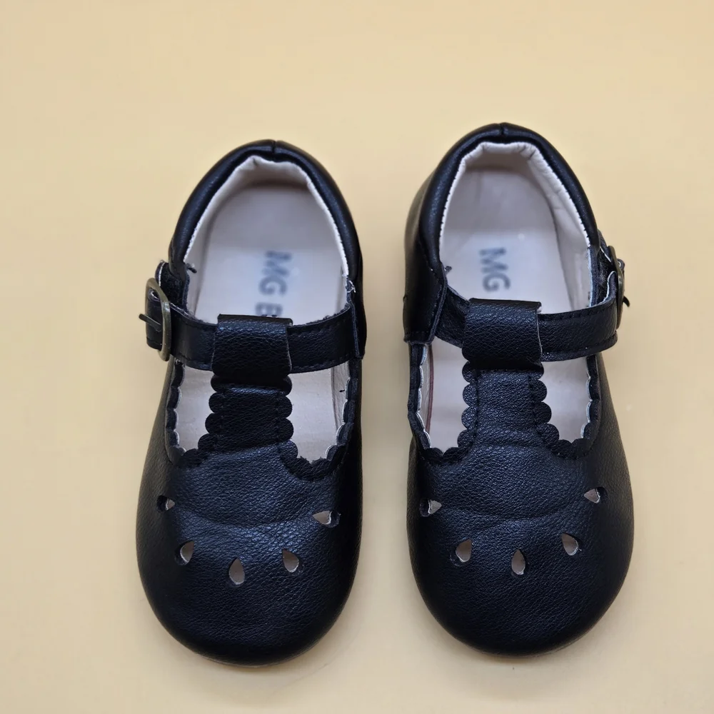 MG Baby T-strap Mary Jane Classic Black Shoes Size 7.5 Toddler EU 25